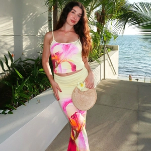 Elegant floral print crop cami and slim mermaid skirt two-piece summer vacation set