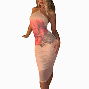 Abito longuette sexy da donna con scollo all'americana e stampa floreale a rose rosa