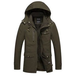 Giacca invernale uomo verde oliva con cappuccio, fodera in pile e tasche cargo pratiche