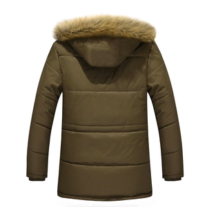 Parka invernale da uomo con collo in ecopelliccia e schienale trapuntato verde oliva