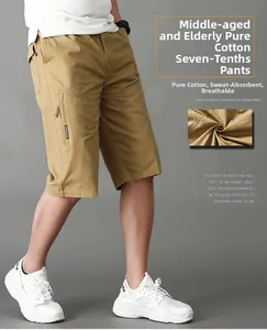 Detalle de pantalones cortos cargo de algodón mostrando la textura de la tela y diseño de bolsillos