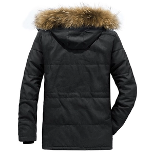 Parka invernale da uomo pesante con cappuccio in pelliccia e trama trapuntata sul retro