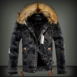 Giacca di jeans invernale da uomo grigio scuro con collo in pelliccia sintetica e fodera calda