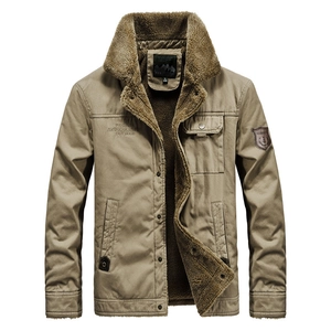 Giacca da uomo in tela kaki con caldo colletto in sherpa e fodera in pile outdoor