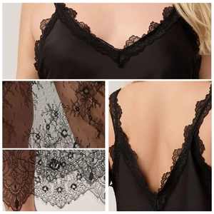 Nuisette satinée grande taille noire avec dentelle, col en V et dos nu plongeant
