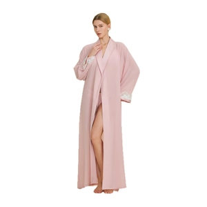 Accappatoio lungo rosa in chiffon con collo a scialle e polsini in pizzo floreale da donna