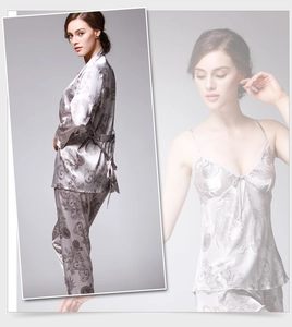 Ensemble pyjama trois pièces en soie pour femme avec imprimé dragon et dentelle