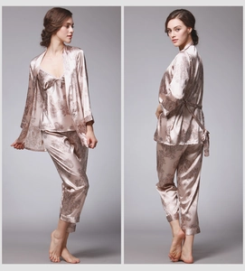 Ensemble pyjama 3 pièces en soie glacée rose champagne avec motifs paisley pour femme