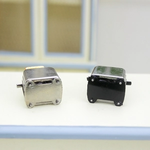 Miniature dollhouse silver toaster model accessories for doll kitchen scenes