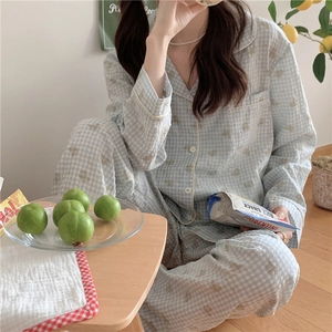 Pyjama femme à carreaux bleus avec motifs ours, ensemble cardigan et pantalon