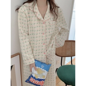 Quilted floral pajamas set for women with pink tulip print and button-down collar