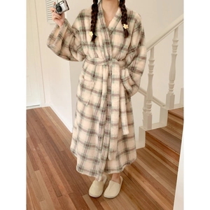 Thick checkered fleece bathrobe for women in creamy white with a soft tie belt
