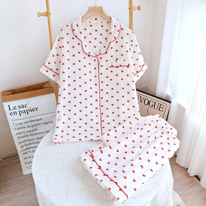 Women's 3-piece cotton gauze pajama set with red heart print and short sleeves