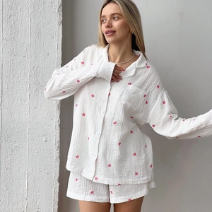 Pyjama en Mousseline de Coton à Imprimé Cœur pour Femme Chemise Boutonnée à Manches Longues et Short Respirant