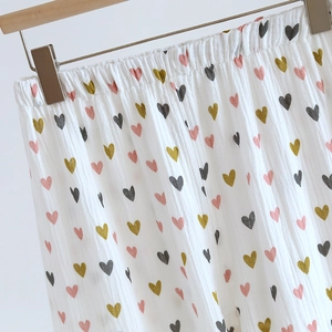 Damen Baumwolle Pyjama-Set mit bunten Herzmustern und elastischem Taillenbund