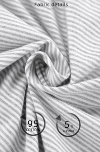Vue macro détaillée du tissu en maille rayé gris et blanc en 95% coton et 5% élasthanne