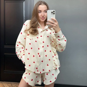 Pyjama en Mousseline de Coton avec Imprimé Cœur Doux Haut et Bas pour Femmes avec Volants Manches Longues et Short