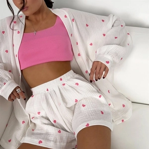 Ensemble pyjama avec débardeur rose et short à imprimé cœur en coton doux pour femme