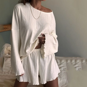 Ensemble homewear blanc 2 pièces en maille avec haut manches longues et short