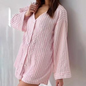 Damen Schlafanzug-Set aus Baumwolle mit rosa Streifen, Langarm-Oberteil und Shorts