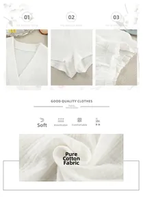 Detail des weißen Baumwoll-Pyjama-Sets mit V-Ausschnitt und atmungsaktiver Stoffstruktur