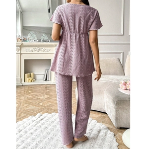 Completo premaman due pezzi lavanda con texture traforata e scollo quadrato per il relax
