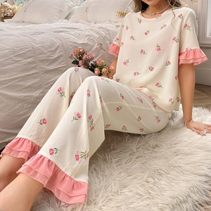 Sweet Floral Women Loungewear Top And Bottom Cotton Blend Round Neck Tulip Print Pajamas Set With Ruffle Trim For Summer
