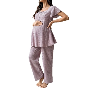 Completo loungewear premaman lilla con top in pizzo a collo quadrato e pantaloni