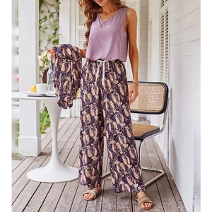 Ensemble 3 pièces pour femme avec imprimé paisley, débardeur col V, cardigan et pantalon