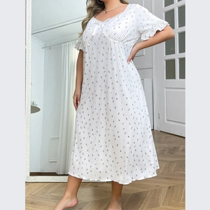 Nuisette blanche à fleurs pour femme avec col en V dentelle et petit nœud