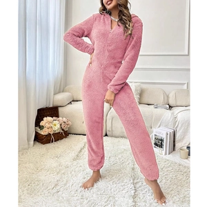 Pijama de una pieza de felpa rosa para mujer con capucha y cremallera en tejido polar