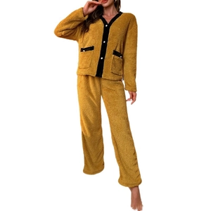 Ensemble de pyjama pour femme en polaire corail jaune gingembre avec bordure contrastée