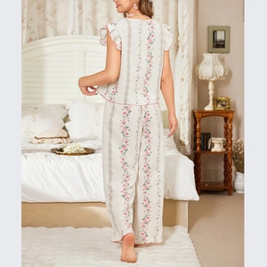 Floral print pajama set with pink hearts and lace V-neck collar for women's sleepwear