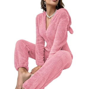 Pijama de una pieza rosa afelpado para mujer con orejas de conejo y cierre de cremallera