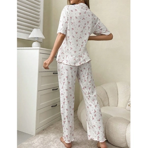Pyjama floral pour femme avec haut à manches courtes et pantalon long, tenue d'intérieur