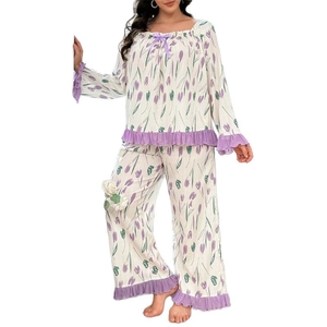 Damen Schlafanzug-Set mit lila Tulpenmuster, Langarmshirt und Hose mit Rüschenbesatz