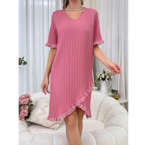 Robe de nuit rose plissée à col en V avec dentelle pour vêtement d'intérieur d'été