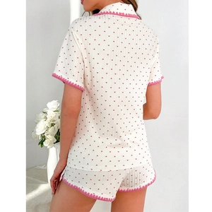 Ensemble pyjama femme blanc à imprimé cœur avec dentelle rose et manches courtes, vue dos