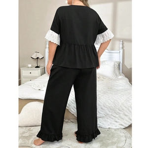 Ensemble d'intérieur noir pour femme avec dentelle aux manches et pantalon ample à volants