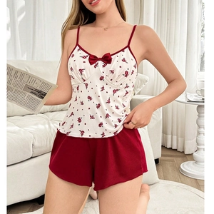 Set pigiama da donna a fiori con fiocco rosso e pantaloncini rossi abbinati