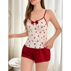 Set pigiama da donna in due pezzi con canotta floreale e pantaloncini bordeaux