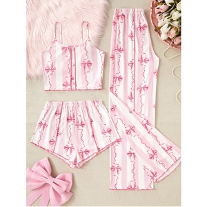 Ensemble pyjama trois pièces avec rayures roses et motif nœud et dentelle fine