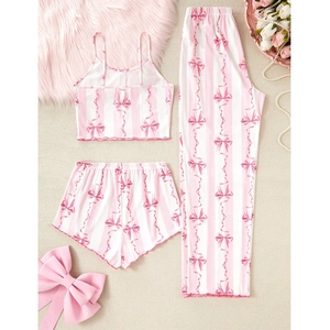Ensemble pyjama 3 pièces avec haut caraco, pantalon et short à imprimé nœud rose