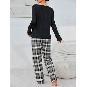 Ensemble de pyjama pour femme avec haut à manches longues et pantalon à carreaux gris