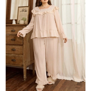 Lace ruffle loose sleepwear set with dot texture fabric and square neckline in beige