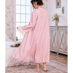 Rosa geblümtes Nachthemd-Set mit Spitze und Rüschen für Damen Loungewear