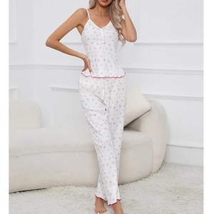 Floral print 2-piece pajama set with spaghetti strap top and trousers in white and pink