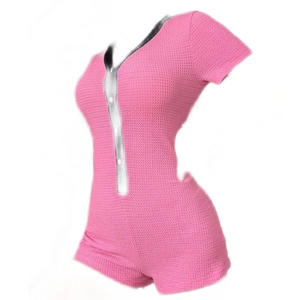 Tutina corta rosa scollo a V in tessuto a nido d'ape con bottoni bianchi vestibilità