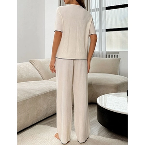 Ensemble pyjama 2 pièces pour femmes en maille gaufrée crème avec bordures contrastées