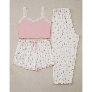 Ensemble pyjama 3 pièces avec caraco en dentelle et bas à imprimé fleuri